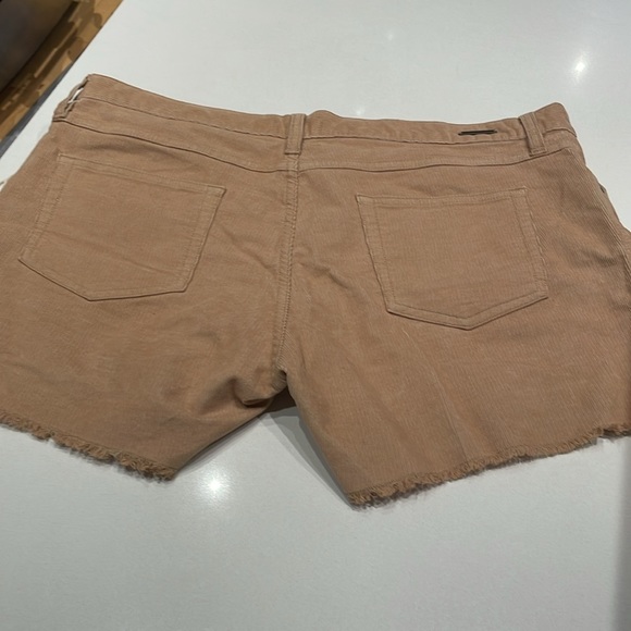 🆕 Carve Designs Oahu Corduroy Shorts, 4” Inseam Size 12 - Picture 9 of 13